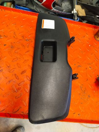 Tapa guantera Burgman 125/200