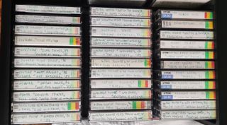 Porta Musicassette con 66 cassette Reggae
