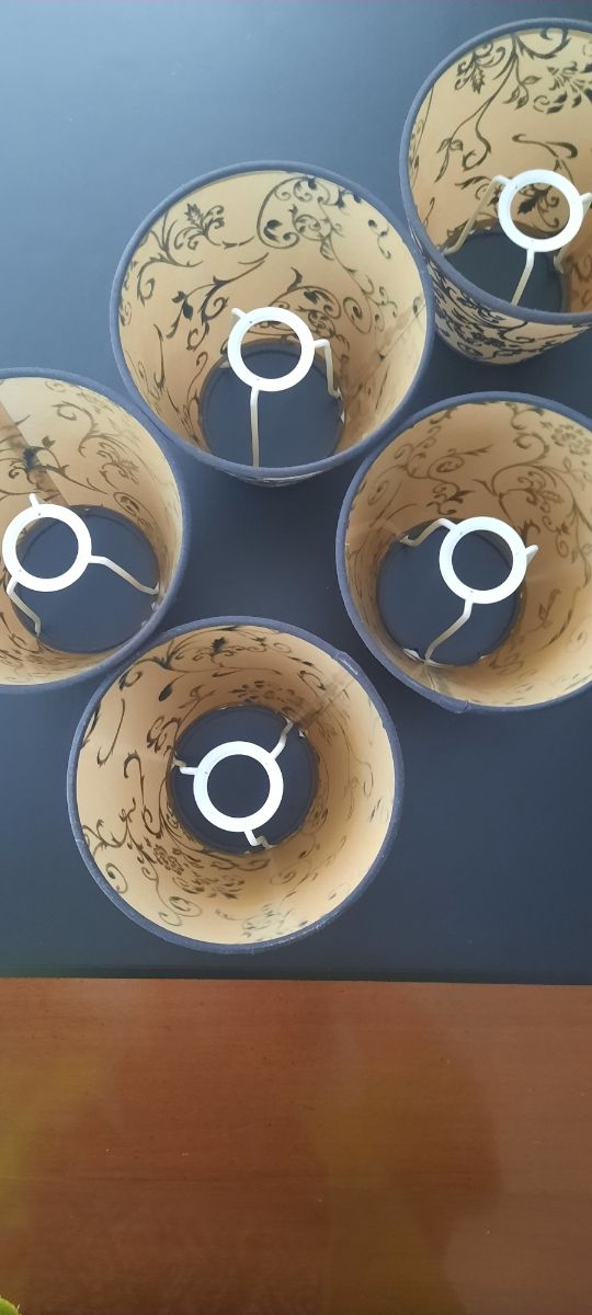 Cinco pantallas de lámpara