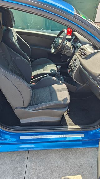 Renault Clio sport 197 turbo