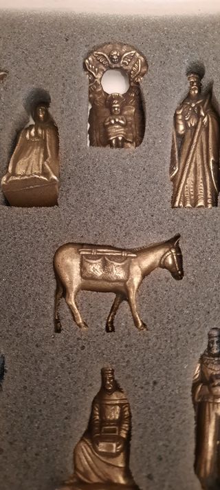 Belén metal oro viejo