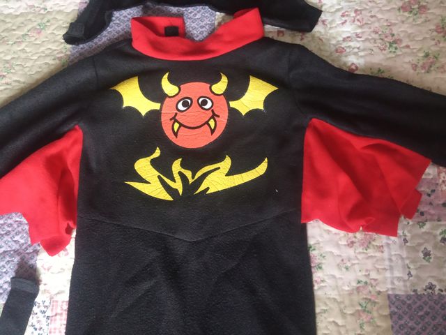 Disfraz de vampiro. Edad  1-3 años
