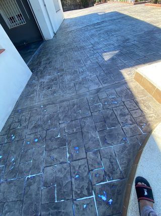 Hormigon impreso suelo y fachadas