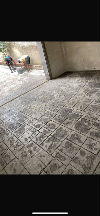 Hormigon impreso suelo y fachadas