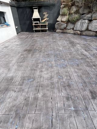 Hormigon impreso suelo y fachadas