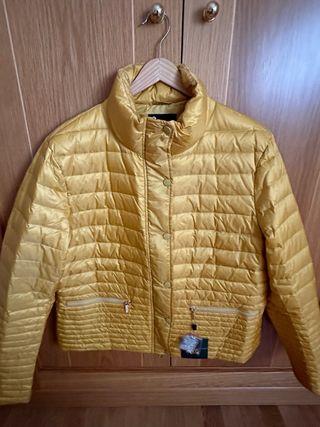 Anorak plumas ROBERTO VERINO, a estrenar