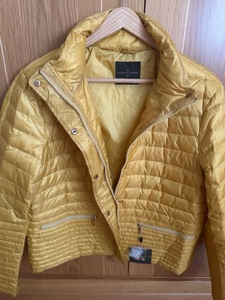 Anorak plumas ROBERTO VERINO, a estrenar