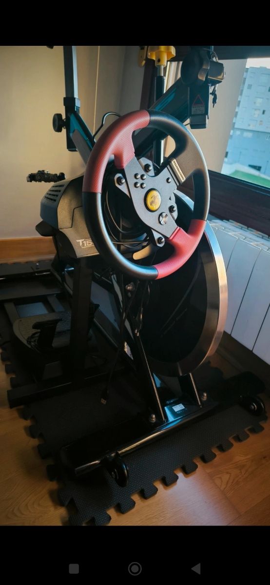 Volante thrustmaster Ferrari