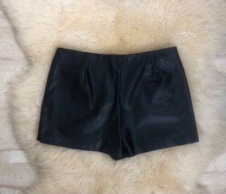Falda pantalon piel Zara