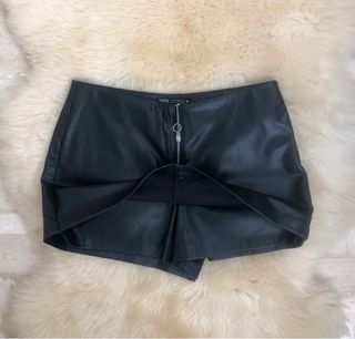 Falda pantalon piel Zara