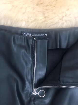 Falda pantalon piel Zara