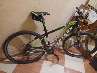 Bicicleta  MTB de carbono SCOTT 29  talla M