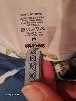 Bikini estampado con volantes 