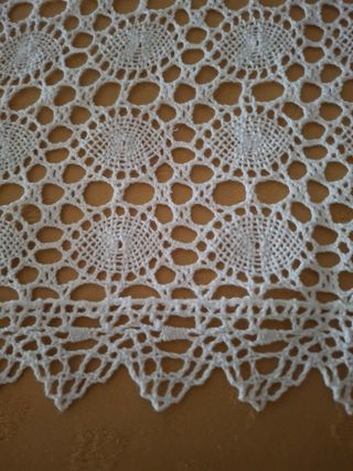 Copriletto in cotone ricamato vintage