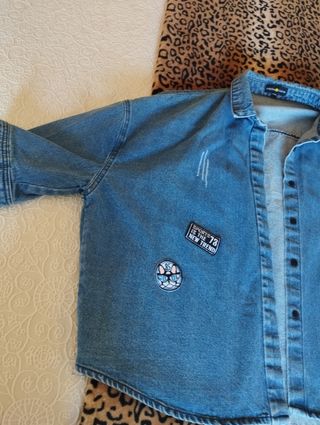 Chaqueta vaquera de manga corta