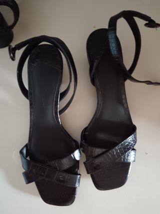 Zapatos tipo sandalia