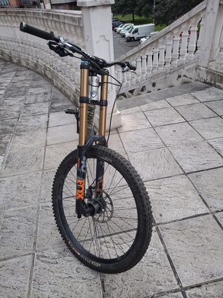 Commencal Supreme V4