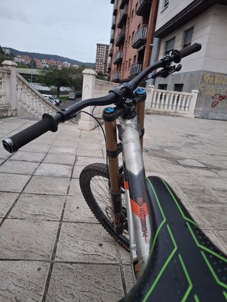 Commencal Supreme V4
