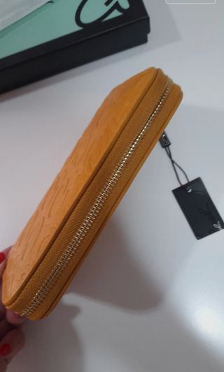Billetera Axel