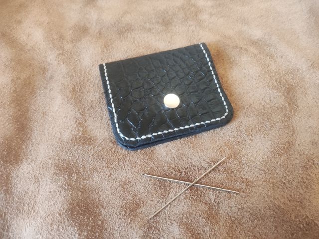 Monedero diseño en cuero