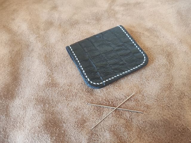 Monedero diseño en cuero