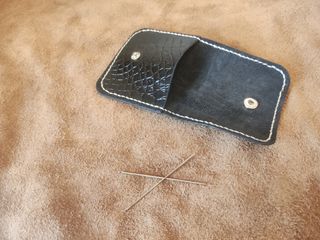 Monedero diseño en cuero