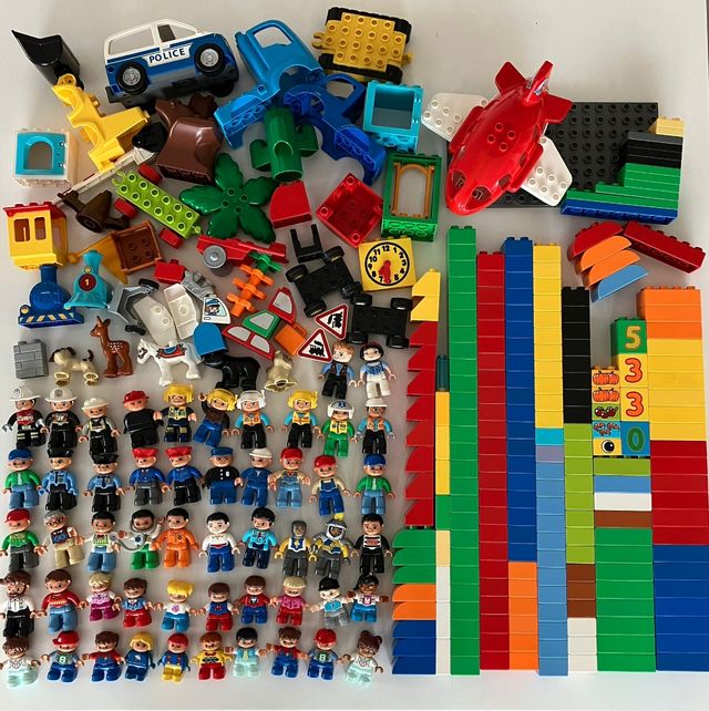 Piezas y muñecos Lego Duplo