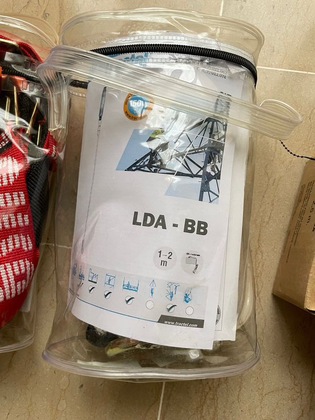 Conjunto arnés + eslinga + anticaidas