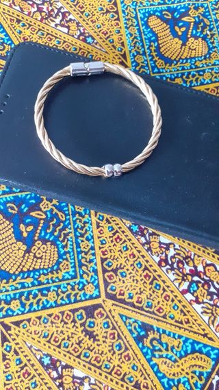 PRECIOSA PULSERA ACERO BAÑADA  ORO