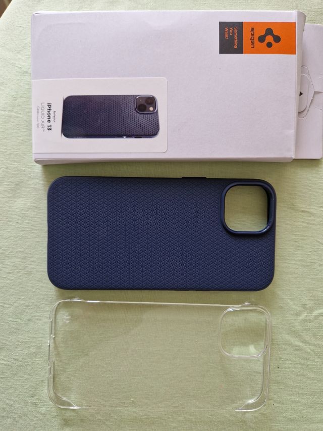 Funda iphone 13 Spigen