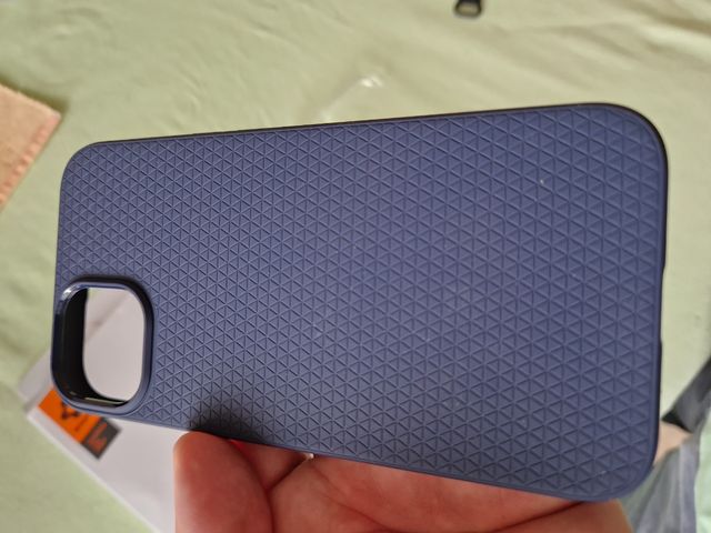 Funda iphone 13 Spigen