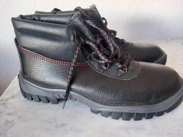 Zapatos o botas de seguridad N° 41 en negros