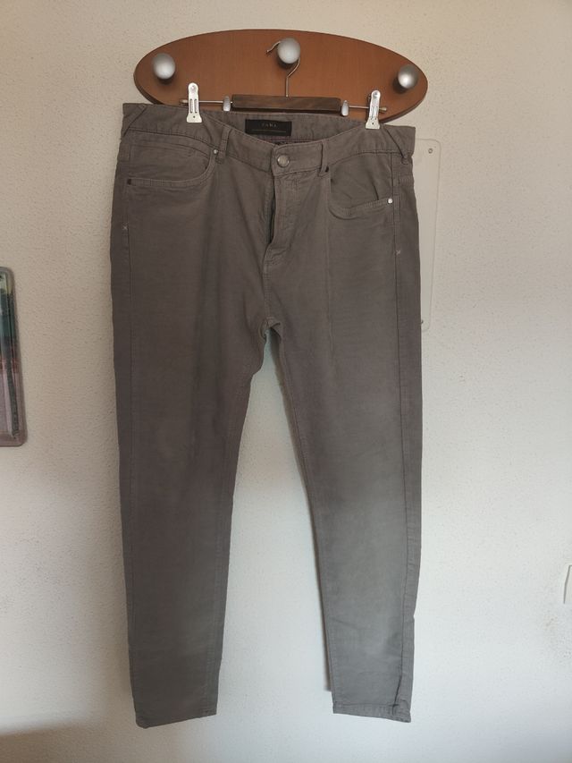Pantalón Zara jeans pana