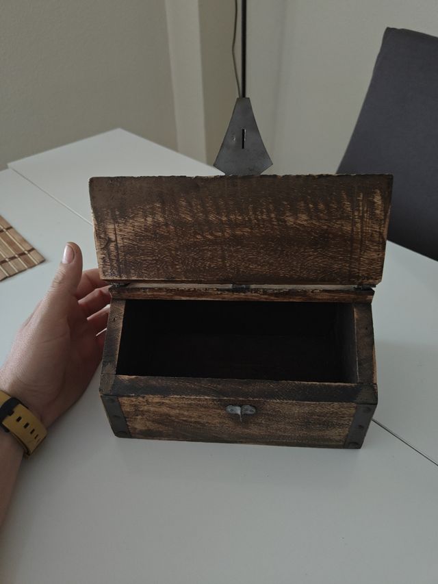 Mini baúl retro de madera artesanal