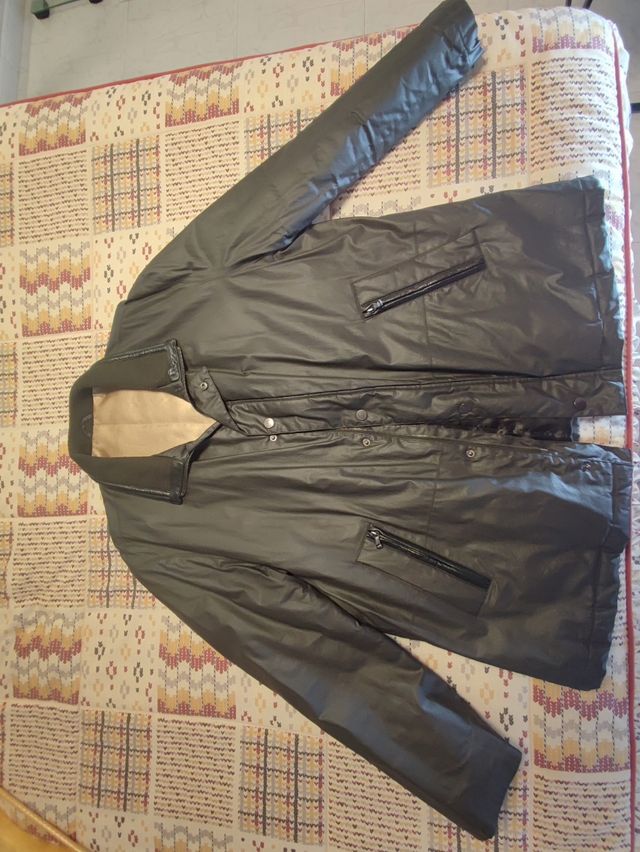 Abrigo impermeable hombre