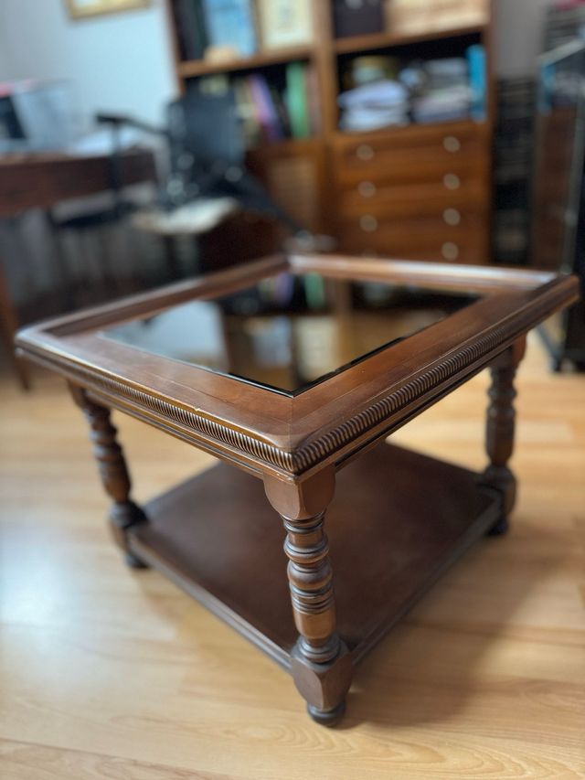 Mesa auxiliar clásica