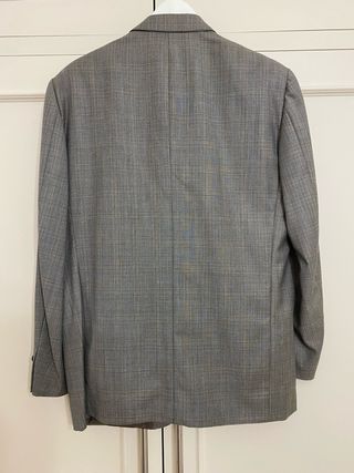 Traje Emidio Tucci, Corte Inglés,  gris con lineas