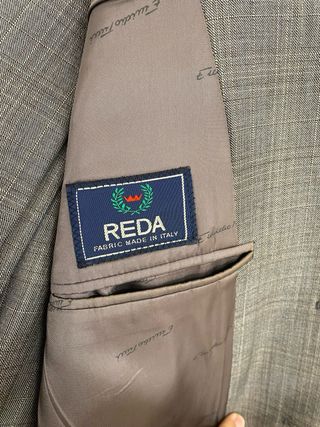 Traje Emidio Tucci, Corte Inglés,  gris con lineas