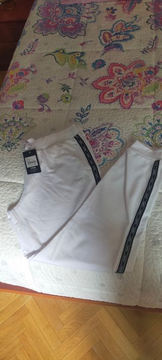 Pantalón chándal Fila. XL. Nuevo con 