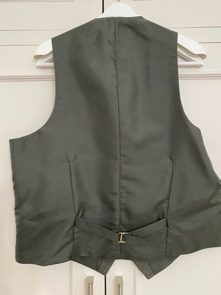 Traje chaqueta. Color tonos verdes