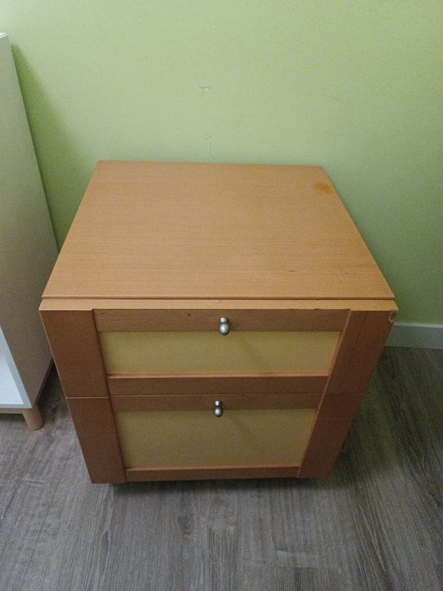 Mesilla cajonera con ruedas