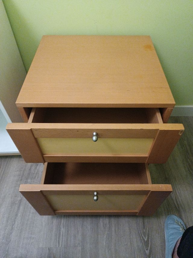 Mesilla cajonera con ruedas