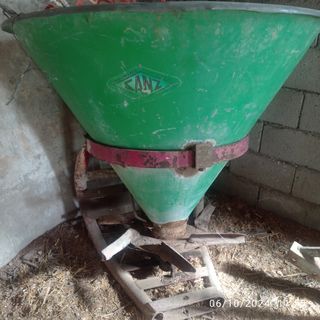 Abonadora..400 kg