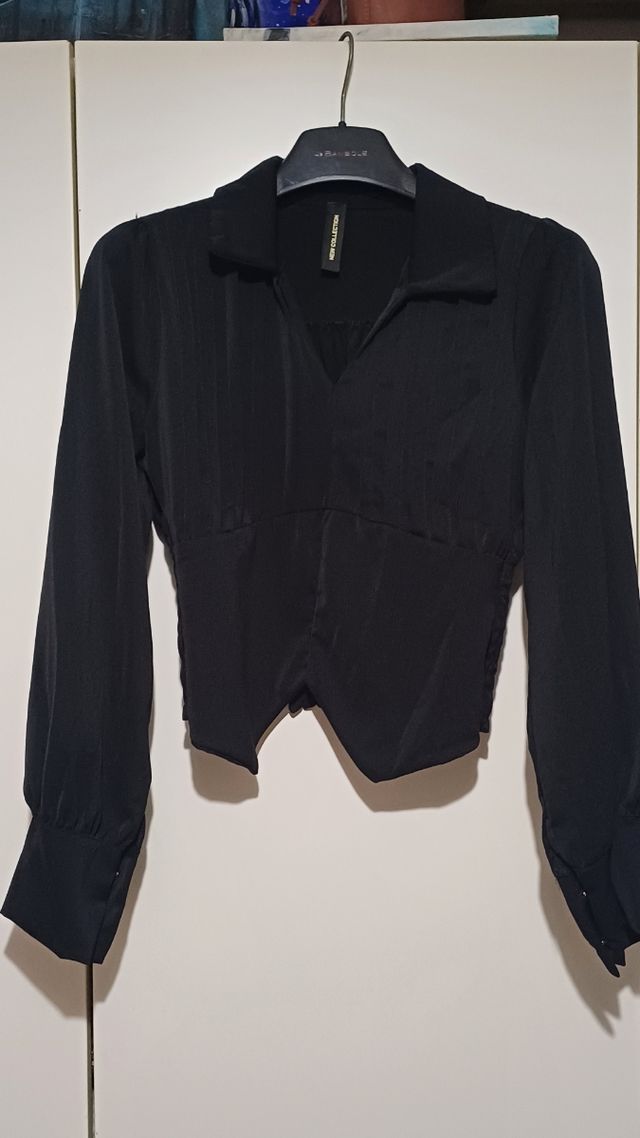 Camicia nera effetto corsetto