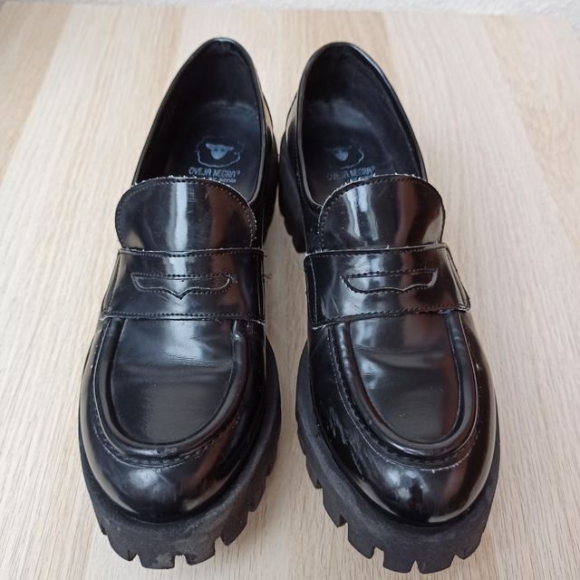 Mocasines de charol de plataforma