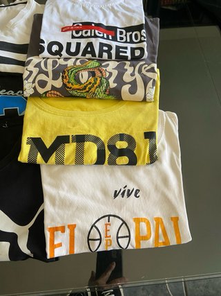 Camisetas variadas ponibles