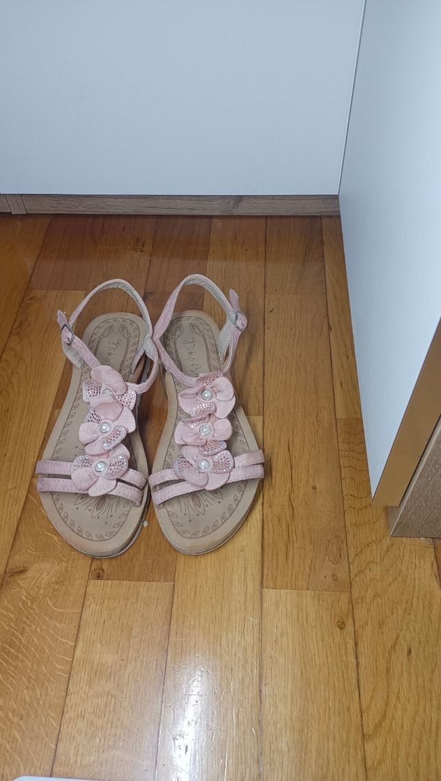 sandalias flores rosas