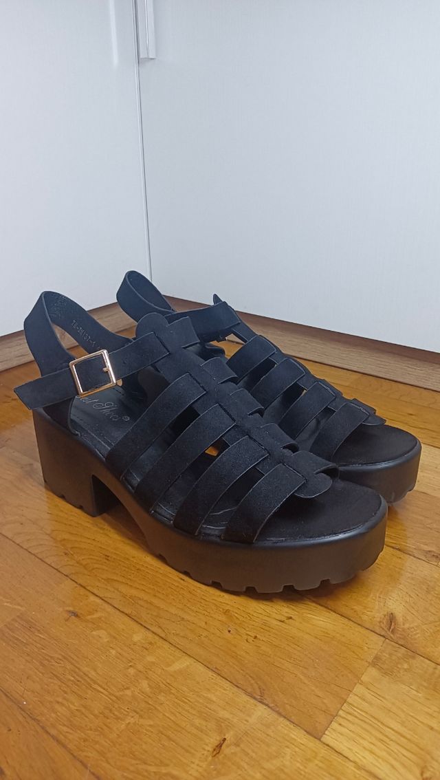 sandalias tacón