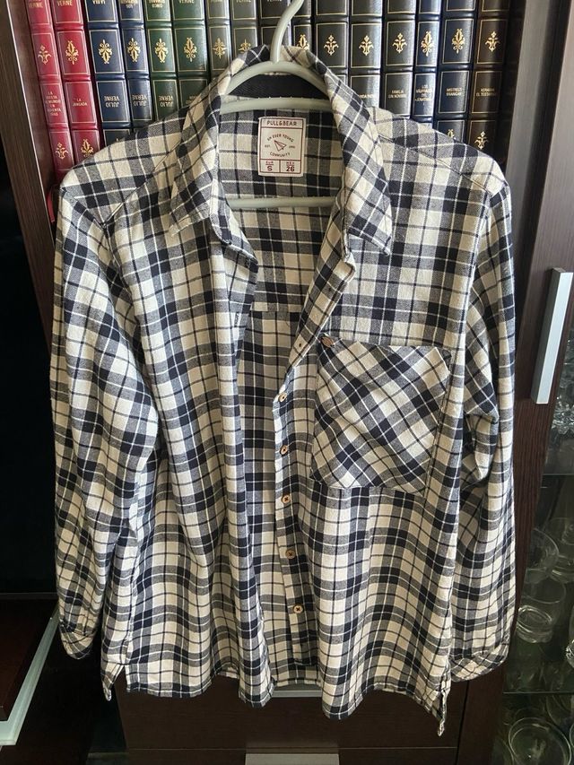 Camisas de marca ,Zara , Burberrys , Pull. BEAR