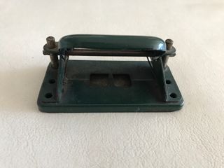 Furador papel vintage Kin Made in Czechoslovakia